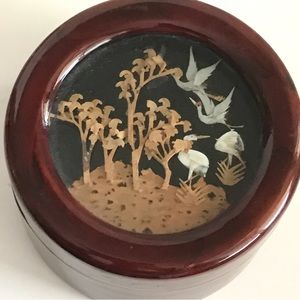 Oriental Cork Diorama In The Lid Lacquered Round Jewelry Storage Box - Vintage